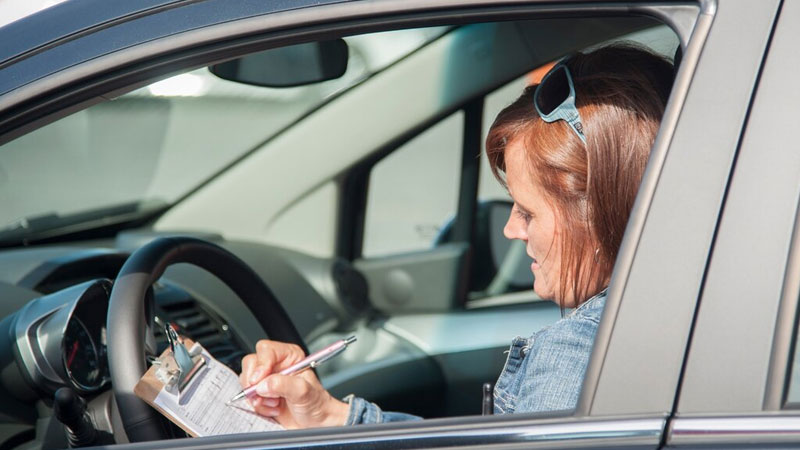 Top Mistakes to Avoid When Purchasing a Luxury Vehicle