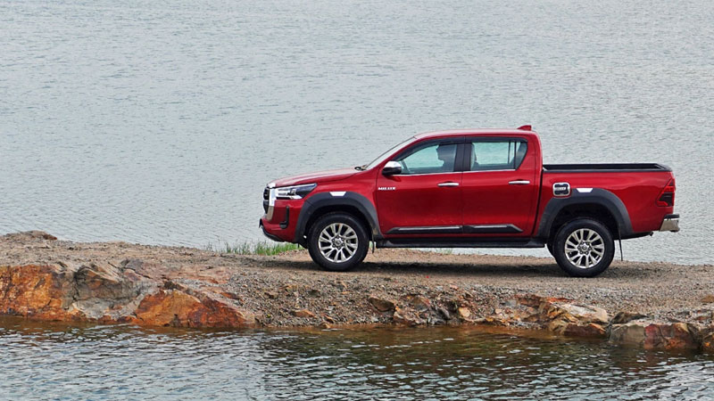 Why Toyota Hilux Is the Best Self Drive Pickup Truck for Adventure Trips in India